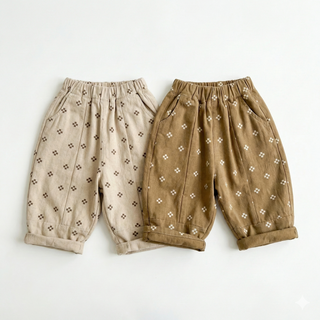 Pantalón geométrico